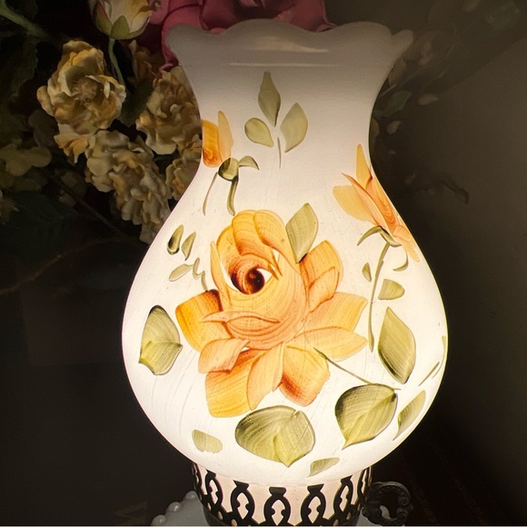Vintage Milk Glass Lamps Yellow Roses Handpainted Ruffled Hobnail - Picture 8 of 11